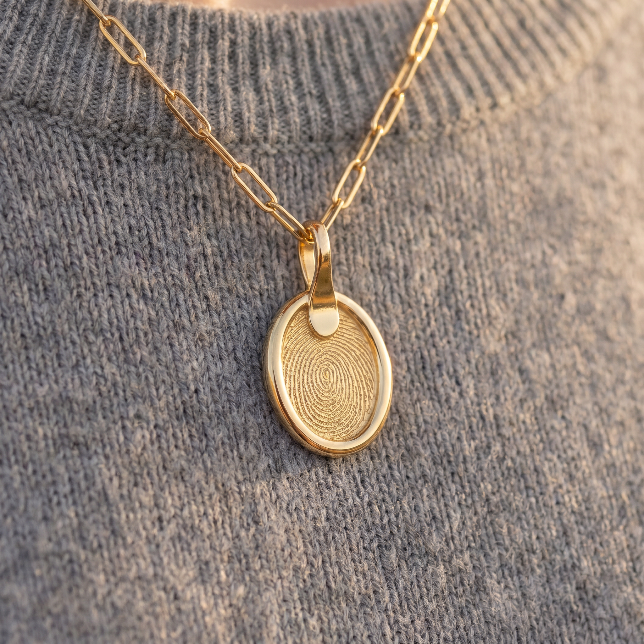 Gold Pure Oval Pendant