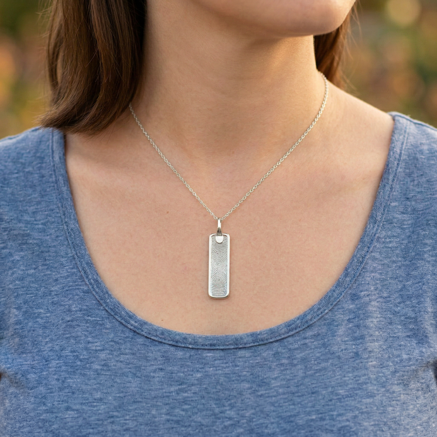 Pure Vertical Bar Pendant – Silver